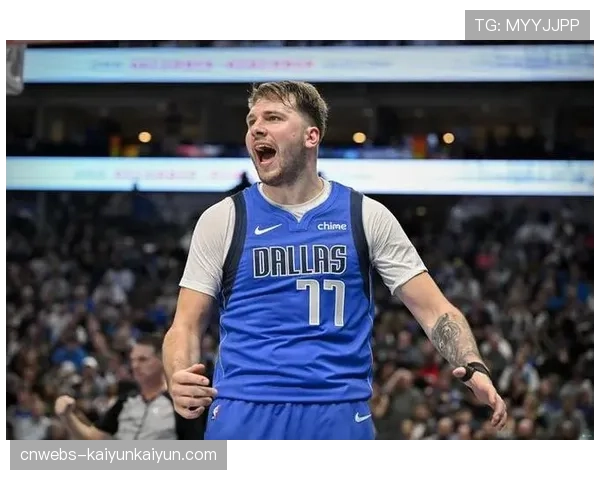 实时：东契奇半场已送出10次助攻，独行侠三分雨打穿热火联防体系