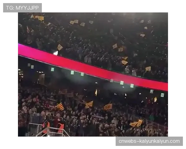 莱万绝杀瞬间：诺坎普九万球迷的集体狂欢与马竞球员的失落